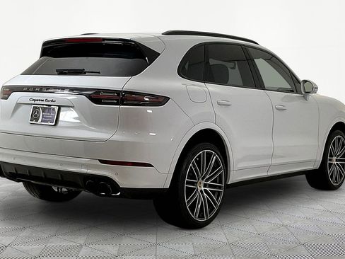 Used 2022 Porsche Cayenne Turbo AWD/4WD image 6