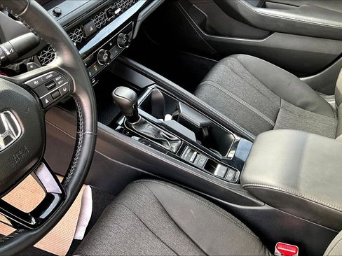 Used 2024 Honda Accord Sport image 15