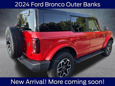 Used 2024 Ford Bronco Outer Banks AWD/4WD image 3
