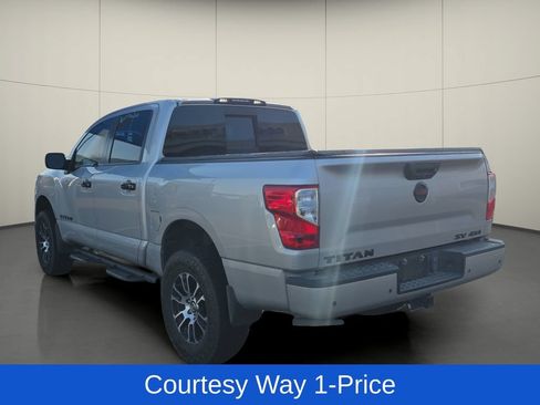 Used 2021 Nissan Titan SV w/ SV Convenience Package AWD/4WD image 5
