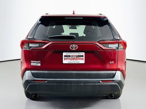 Used 2021 Toyota RAV4 LE FWD image 6