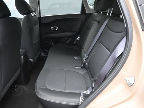Used 2014 Kia Soul FWD image 26
