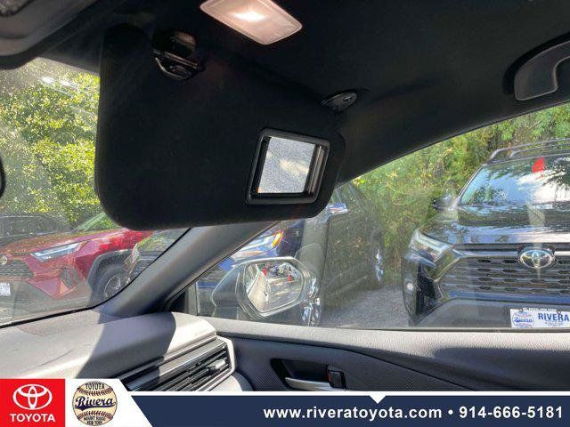Certified 2025 Toyota Camry SE FWD image 32