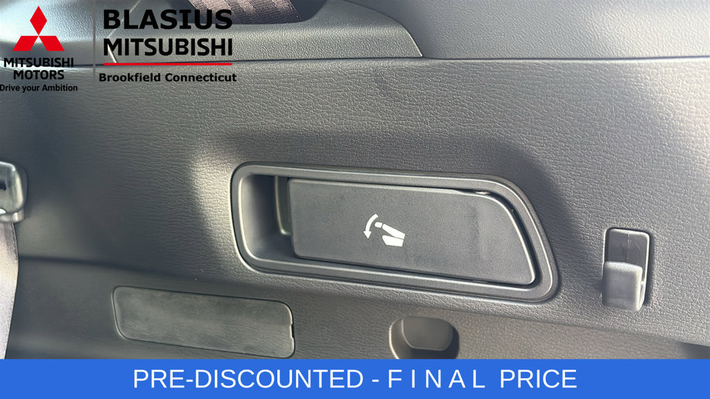 Used 2025 Mitsubishi Outlander ES AWD/4WD image 45