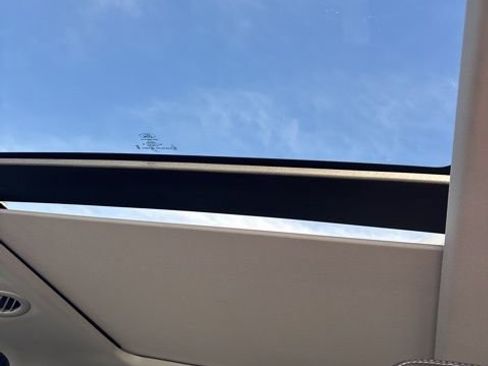 Used 2023 Ford Explorer Limited w/ Limited Technology Package image 35