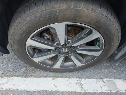 Certified 2023 Honda Pilot Touring image 5