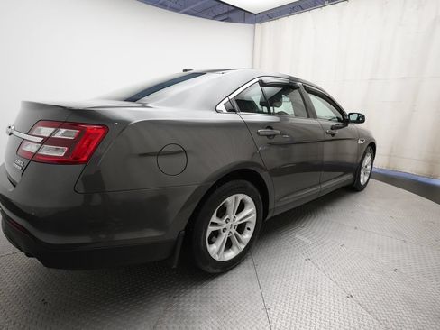 Used 2018 Ford Taurus SEL FWD image 35