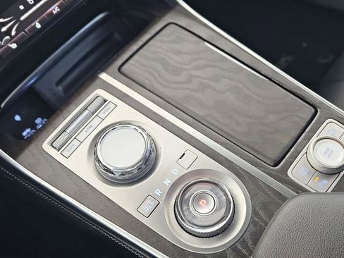 Used 2024 Genesis GV80 2.5T AWD/4WD image 25