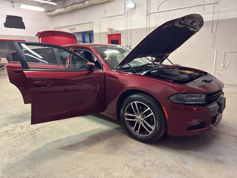 Used 2019 Dodge Charger SXT image 7