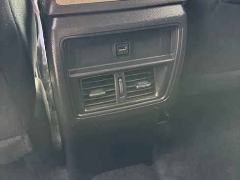 Used 2018 Nissan Murano SV image 18