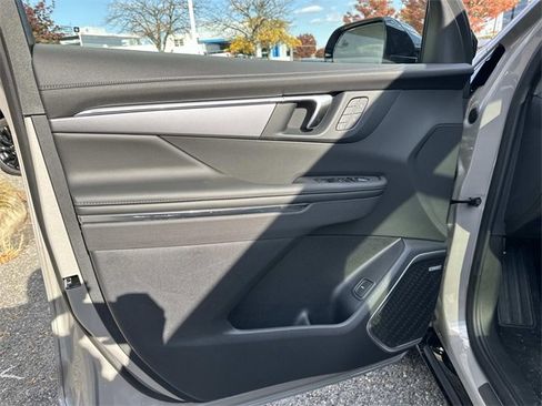 New 2026 Buick Enclave Sport Touring w/ Power Package image 8