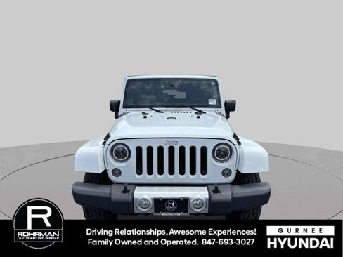 Used 2015 Jeep Wrangler Sahara w/ Dual Top Group AWD/4WD image 3
