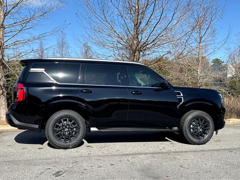 New 2026 Nissan Armada SV image 29