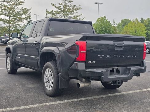 Certified 2024 Toyota Tacoma SR5 AWD/4WD image 6