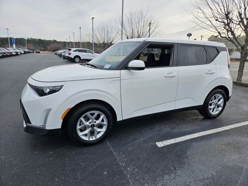 Used 2024 Kia Soul LX w/ Option Group 015 image 3
