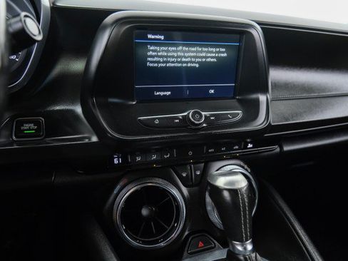 Used 2019 Chevrolet Camaro LT RWD image 23