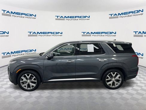 Used 2022 Hyundai Palisade SEL w/ Premium Package FWD image 2