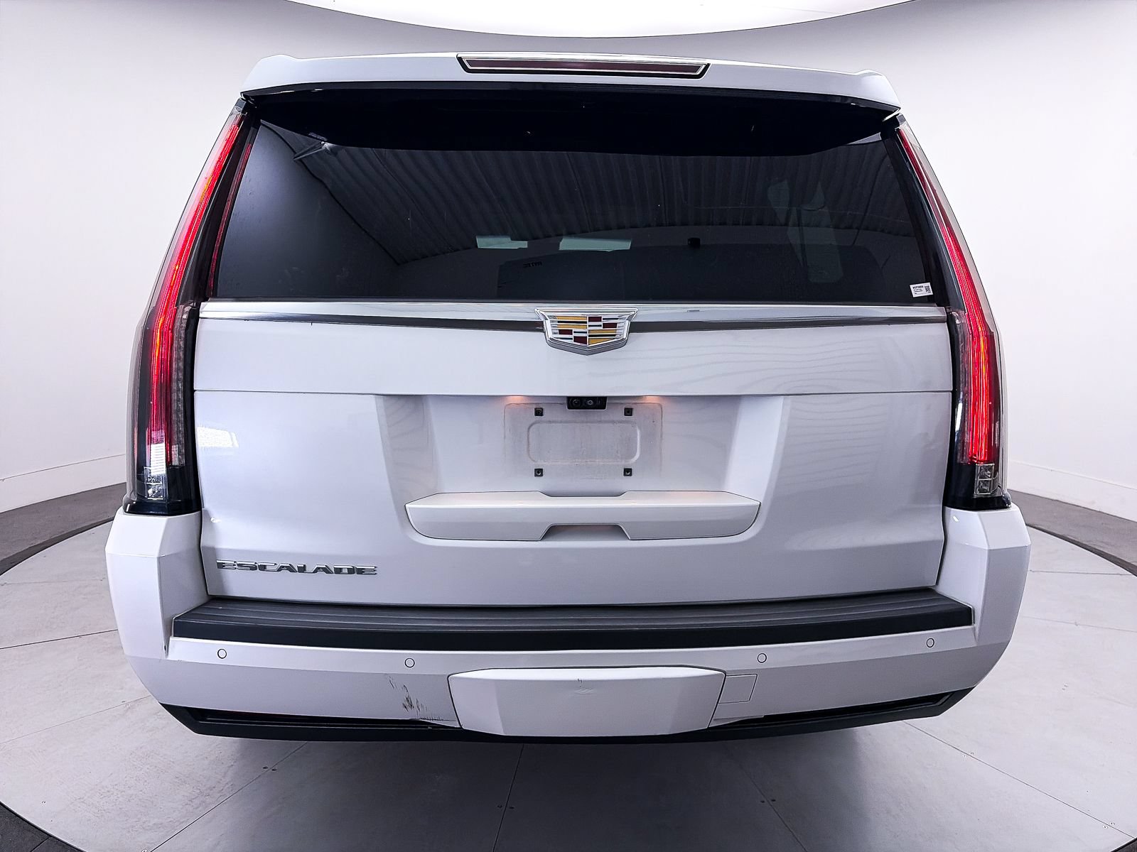 Used 2020 Cadillac Escalade ESV Luxury AWD/4WD image 13