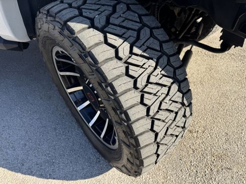 Used 2020 Ford F250 Lariat w/ Lariat Ultimate Package image 39