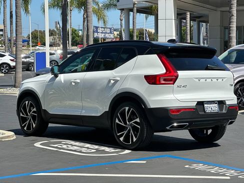 Used 2020 Volvo XC40 T5 R-Design AWD/4WD image 3