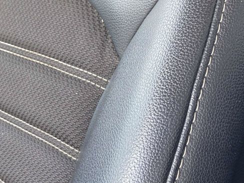 Used 2018 Ford Fusion SE w/ Equipment Group 201A FWD image 28