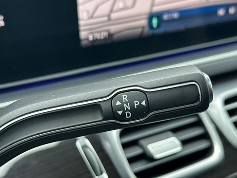 Certified 2024 Mercedes-Benz GLS 450 4MATIC image 23