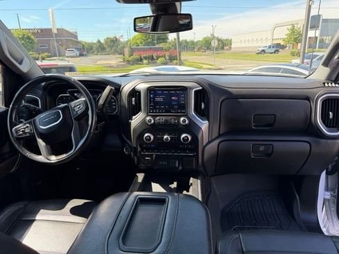 Used 2022 GMC Sierra 3500 Denali AWD/4WD image 15