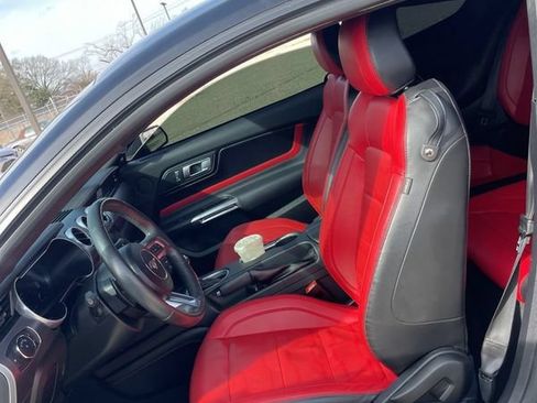 Used 2022 Ford Mustang GT Premium w/ Equipment Group 401A RWD image 18