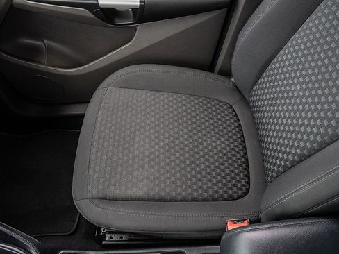 Used 2022 Ford Transit Connect XLT image 30