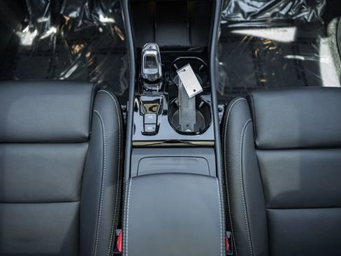 New 2026 Volvo XC40 B5 Plus w/ Protection Package Premier AWD/4WD image 28