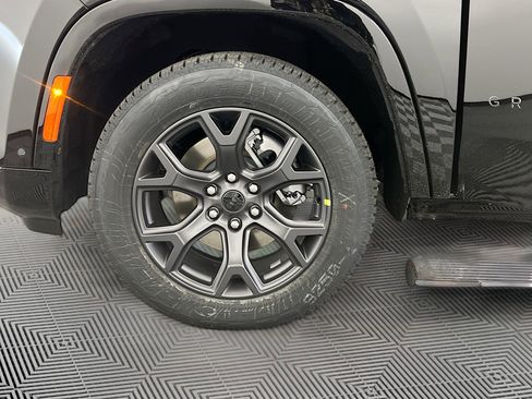 New 2026 Jeep Grand Wagoneer L Limited image 37