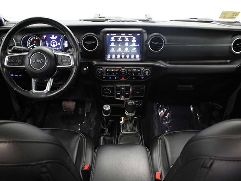 Used 2023 Jeep Wrangler Unlimited Sahara w/ Cold Weather Group AWD/4WD image 18
