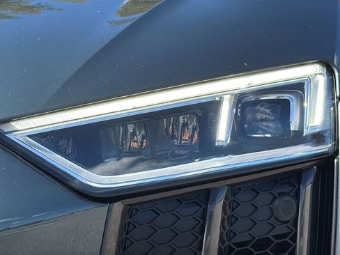 Used 2018 Audi R8 V10 image 22
