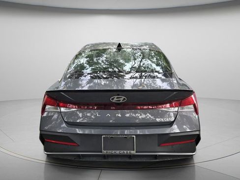 Used 2025 Hyundai Elantra Sport FWD image 5