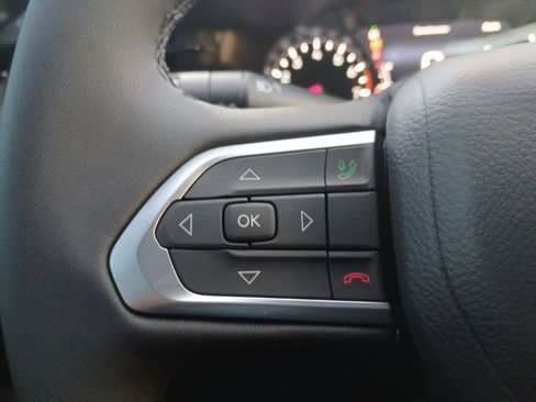 New 2026 Jeep Compass Latitude image 12