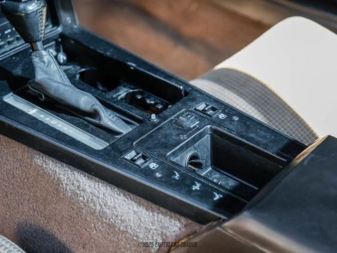 Used 1986 Chevrolet Corvette Coupe image 23