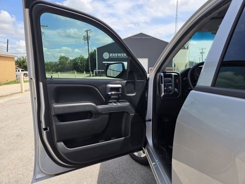 Used 2018 Chevrolet Silverado 1500 LT w/ Texas Edition RWD image 5
