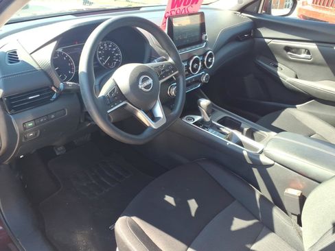 Used 2025 Nissan Sentra SV FWD image 17