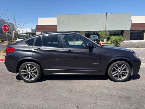 Used 2018 BMW X4 xDrive28i image 4