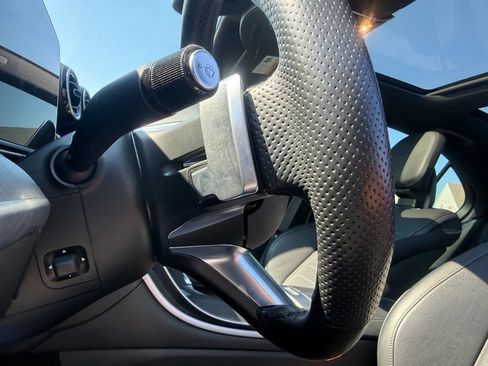 Used 2023 Mercedes-Benz C 300 4MATIC Sedan image 21