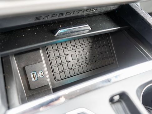 Used 2022 Ford Expedition XLT w/ Equipment Group 202A image 30