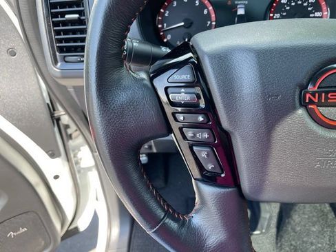 Used 2023 Nissan Frontier PRO-4X w/ Pro-4X Premium Package AWD/4WD image 11
