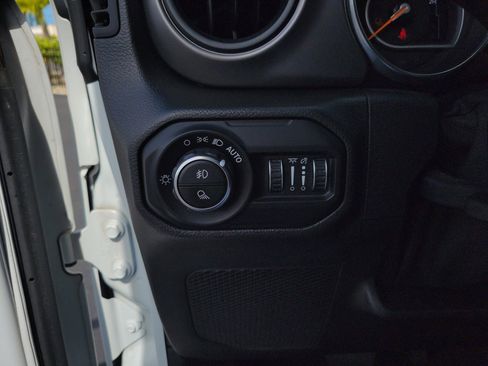 Used 2021 Jeep Gladiator Sport AWD/4WD image 30