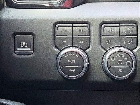 Certified 2024 GMC Sierra 1500 AT4X image 22