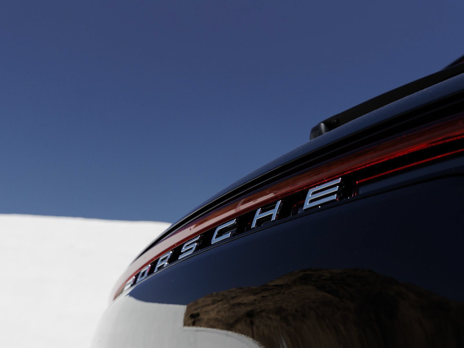 Used 2026 Porsche Macan AWD/4WD image 12