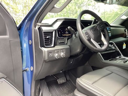 New 2026 GMC Sierra 2500 Denali w/ Denali Reserve Package AWD/4WD image 15