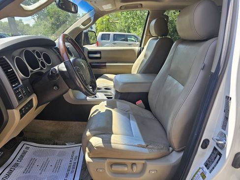 Used 2011 Toyota Sequoia Platinum AWD/4WD image 9