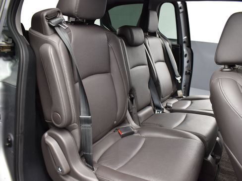 Used 2022 Honda Odyssey Touring image 9