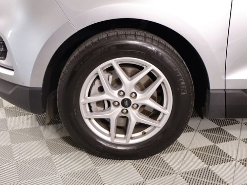 Used 2024 Ford Edge SEL image 17