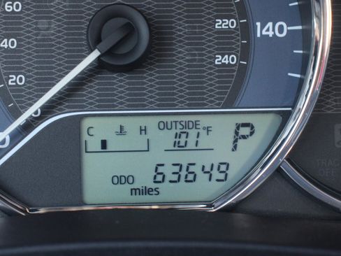 Used 2015 Toyota Corolla LE FWD image 22